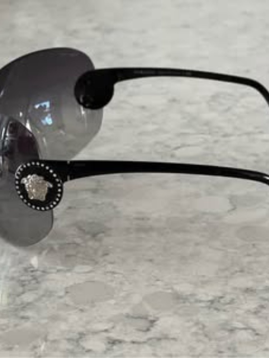 Auth Y2K VERSACE Sunglasses MOD 2113-B main image 4